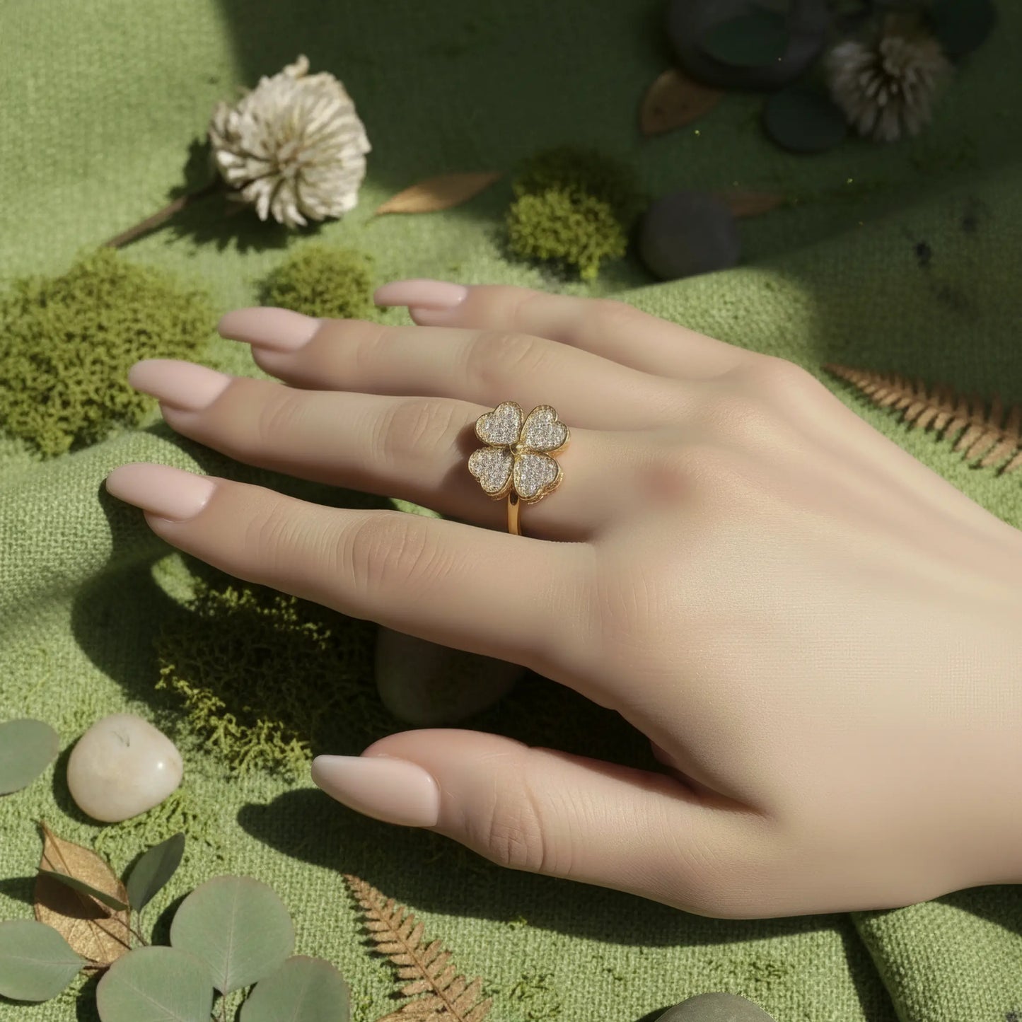 Four-Leaf Clover Spinner Ring